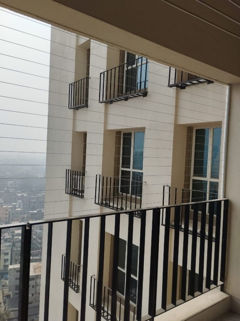 invisible-grills-for-balcony-in-delhi-v-959x1280-2